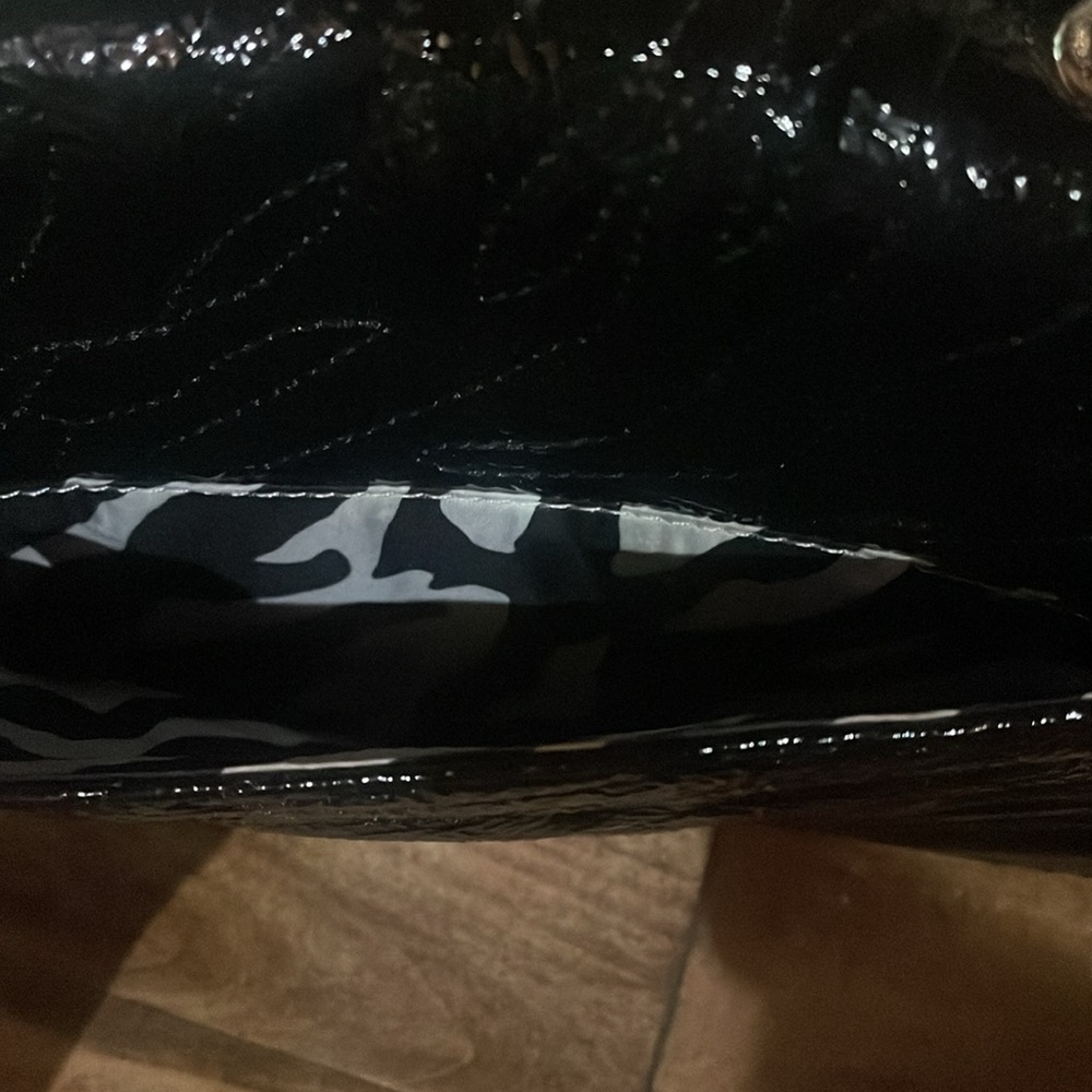 Anne Klein Quilted Patent Vegan Leather Chain Strap Versatile Shoulder Bag - Picture 6 of 9